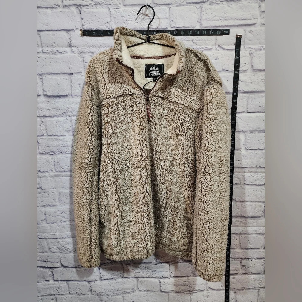 Grizzly Sherpa light tan pullover Size L